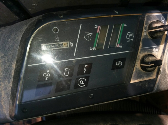 ขายรถแบคโฮ KOMATSU PC60-7 เอกสารอินวอย ระบบไฟเต็ม ราคา 550000