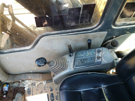 ขายรถแบคโฮ KOMATSU PC60-7 เอกสารอินวอย ระบบไฟเต็ม ราคา 550000
