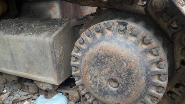 ขายรถแบคโฮ KOMATSU PC200-3 ราคา 300000 ขายรถแบคโฮ KOMATSU PC200-3 ราคา 300000