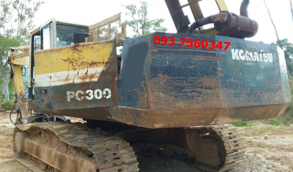 ขายรถแบคโฮ ติดไวโบร KOMATSU PC 300-5