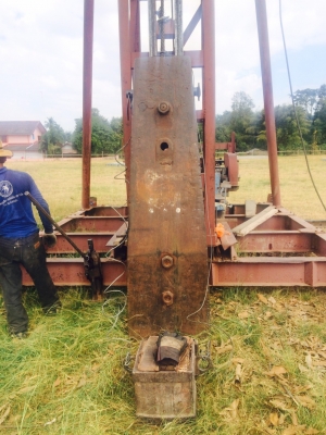 ปากช่องเสาเข็มพร้อมปั้นจั่นตอกเสาเข็ม 093-5596627