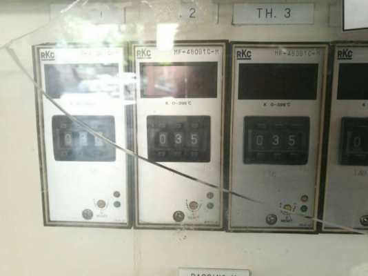 19,000บ.กทม.ส่ง500บ.083-2000058 LINE ID : line832923 ตู้ไฟควบคุมเครื่องจักรครบชุด หลักๆมี - หม้อแปลงไฟชนิด3เฟส ขนาด กำลัง 10 Kva. เข้า380-420V. ออก 200-220V. - หม้อแปลงชนิดเฟสเดียว เข้า 200-240 V. ออก 100-115V. - เบรคเกอร์ใหญ่ - เบรคเกอร์ควบคุมจุดต่างๆ 6ต