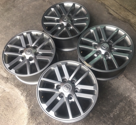 แม็ก Toyota Fortuner Champ ขอบ17 สีเทากัล