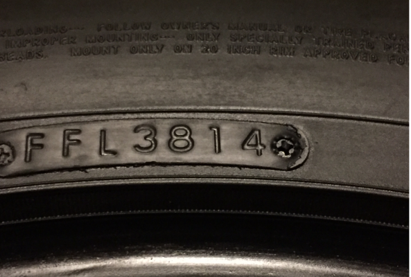 ยาง Toyo 265 50 20 ปลายปี14 พร้อมใช้งาน ราคาไม่แพง