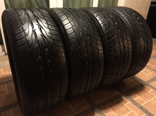 ยาง Toyo 265 50 20 ปลายปี14 พร้อมใช้งาน ราคาไม่แพง