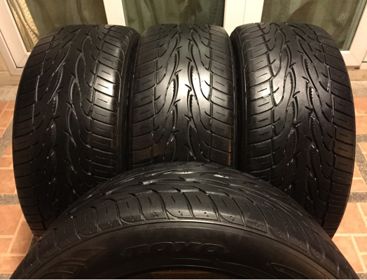 ยาง Toyo 265 50 20 ปลายปี14 พร้อมใช้งาน ราคาไม่แพง