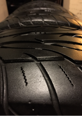 ยาง Toyo 265 50 20 ปลายปี14 พร้อมใช้งาน ราคาไม่แพง