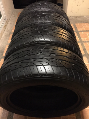 ยาง Toyo 265 50 20 ปลายปี14 พร้อมใช้งาน ราคาไม่แพง