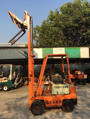 ขายรถโฟล์กลิฟท์ toyota 2fg9 เก่าญี่ปุ่น