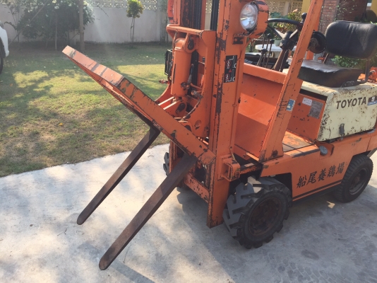 ขายรถโฟล์กลิฟท์ toyota 2fg9 เก่าญี่ปุ่น