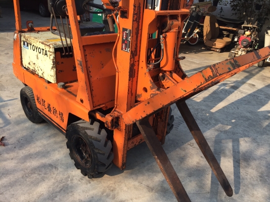 ขายรถโฟล์กลิฟท์ toyota 2fg9 เก่าญี่ปุ่น