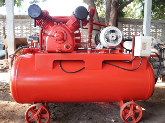 .....ขายปั้มลม  sanco 5 แรง ของญี่ปุ่น สวยๆ พร้อมใช้งาน.....