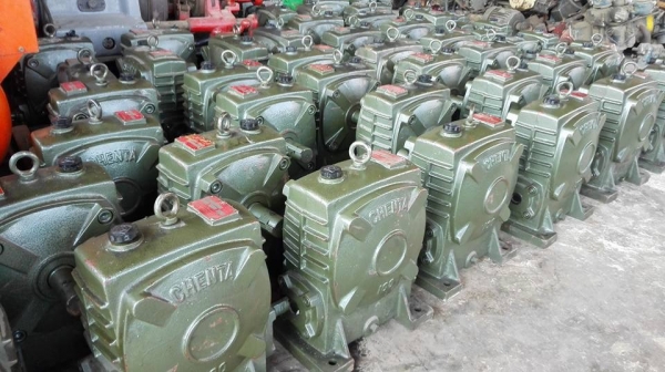 ** ของใหม่100\% ** วอร์มเกียร์ทด CHENTA เบอร์ 100 ใช้กับมอเตอร์ 3-5 HP ทด 1:10/20/30/40/50/60