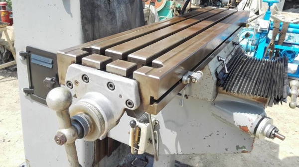 ** SOLD ** มิลลิ่ง M4 ใต้หวัน เครื่องสวยคอแน่นโต้ะเนียนมีฟีดพร้อมใช้ ** SOLD ** มิลลิ่ง M4 ใต้หวัน เครื่องสวยคอแน่นโต้ะเนียนมีฟีดพร้อมใช้