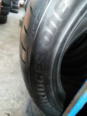 215/50R17 BRIDGESTONE ECOPIA EP200 ปี14 มี 2 เส้น tel. 081-427-3941 215/50R17 BRIDGESTONE ECOPIA EP200 ปี14 มี 2 เส้น tel. 081-427-3941