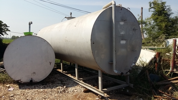 ขายถังน้ำมัน มือสอง 18000ลิตร หนา 4มิล กว้าง 1.94ม.ยาว 6.14ม. พร้อมทาสีล้างข้างในใหเสร็จค่ะ 75000 บาท