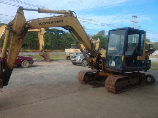 ขายKOMATSU PC60รุ่น5 บูมสไล้ สภาพดีเอกสารอินวอย อยู่จังหวัดเลย 340,000บ. 0835601591 หรือ 0903494058