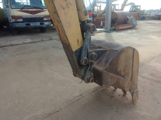 ขายKOMATSU PC60รุ่น5 บูมสไล้ สภาพดีเอกสารอินวอย อยู่จังหวัดเลย 340,000บ. 0835601591 หรือ 0903494058