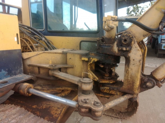 ขายKOMATSU PC60รุ่น5 บูมสไล้ สภาพดีเอกสารอินวอย อยู่จังหวัดเลย 340,000บ. 0835601591 หรือ 0903494058