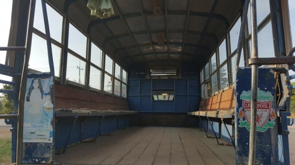 ขาย6ล้อโดยสารอีซูซุ TL85แรงยาว4.30เมตร เอกสารครบภาษีเต็ม หลังคากระจก