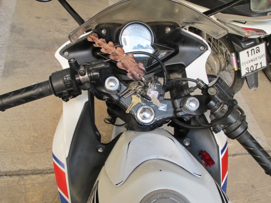 Honda CBR150Rปี57