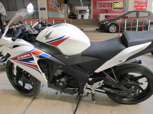 Honda CBR150Rปี57
