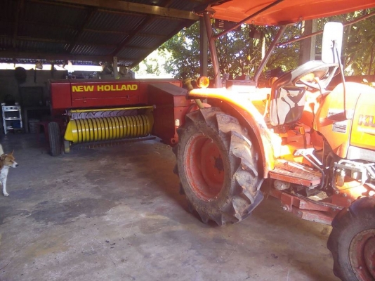 เครื่องอัดฟาง นิวฮอลแลน ใหม่ๆสวยๆพร้อมใช้ อัดดีก้อนสวย น่าใช้