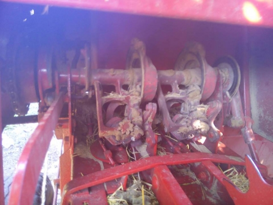 เครื่องอัดฟาง นิวฮอลแลน ใหม่ๆสวยๆพร้อมใช้ อัดดีก้อนสวย น่าใช้