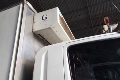 ขายISUZU DECA FTR240 cng ยาว7.5 เมตรติดตู้เย็น FORMULAR ปี56 1190000