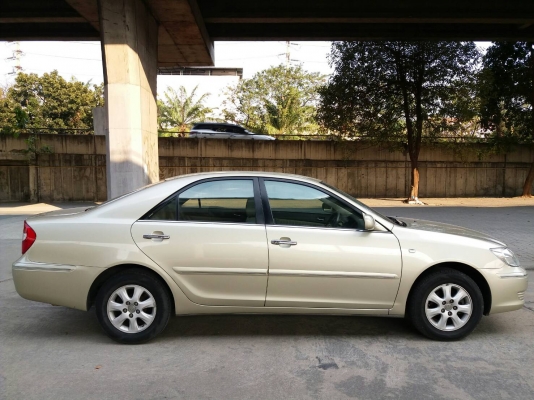 toyota camry 2.4g สีทอง ปี2002 รถมือเดียวไม่เคยติดแก๊ส