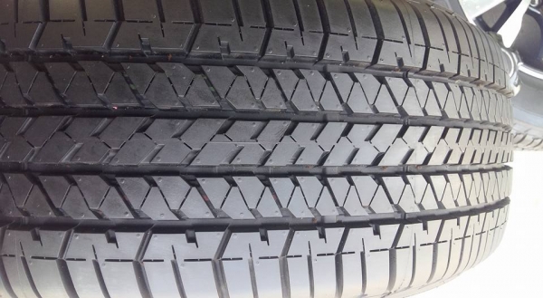 ขายล้อแม็กป้ายแดง chev colorado/trailblazer 18"ยางปี16สนใจติดต่อ ก.เจริญการยางครับ 081-3747940