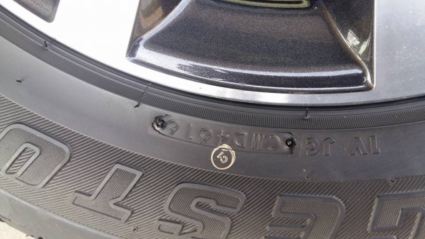 ขายล้อแม็กป้ายแดง chev colorado/trailblazer 18"ยางปี16สนใจติดต่อ ก.เจริญการยางครับ 081-3747940