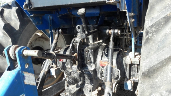 ขายฟอร์ดTS90 เกียร์ข้างกรองใหญ่ พร้อมเล่มทะเบียน พร้อมใช้งาน