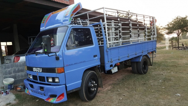 ขาย6ล้อISUZU110เเรงม้าNKR รถห้างเเท้ ยาว4.3เมตร สภาพนางฟ้า บางเดิมตะเข็บเหลือทุกจุด ขาย6ล้อISUZU110เเรงม้าNKR รถห้างเเท้ ยาว4.3เมตร สภาพนางฟ้า บางเดิมตะเข็บเหลือทุกจุด