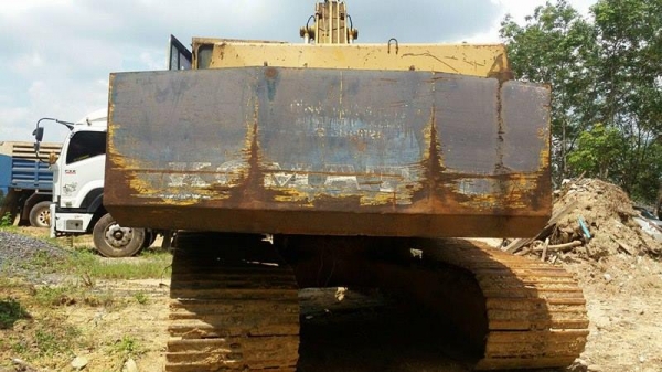 KOMATSU PC200-3 เครื่องดี ปั้มดี บูมอาร์ม ไม่มีร้าว รถพร้อมใช้งาน ยังใช้งานอยู่ ราคาต่อรองได้ สนใจติ