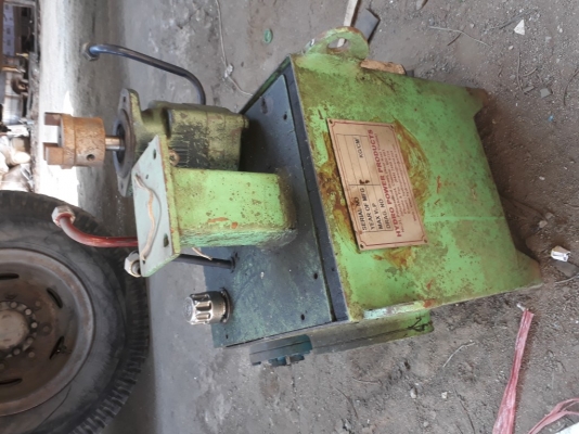 ถังน้ำมันไฮโดรลิคพร้อมตัวปั่นน้ำมันครับ