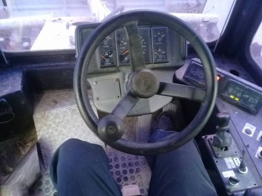 ขายรถบดล้อหนาม B0MXG BC 571 PB สวยพร้อมไช้สภาพ 90 \% เอกสารทะเบียน ขายรถบดล้อหนาม B0MXG BC 571 PB สวยพร้อมไช้สภาพ 90 \% เอกสารทะเบียน