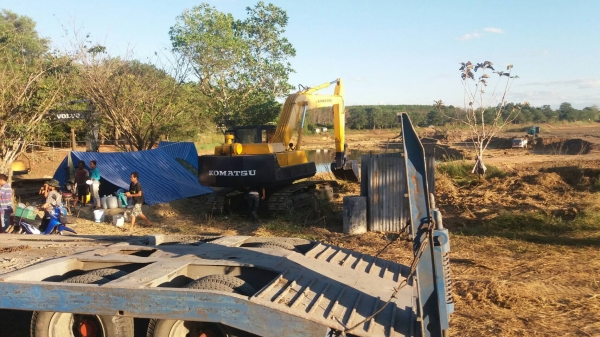 ขายด่วน รถแบ็คโฮ Komatsu PC200 - 3 สภาพพร้อมใช้ราคาถูก