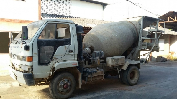 ขายรถโม่ปูน 6 ล้อ ISUZU 195 แรง FRR สภาพพร้อมไช้ทะเบียนเต็ม