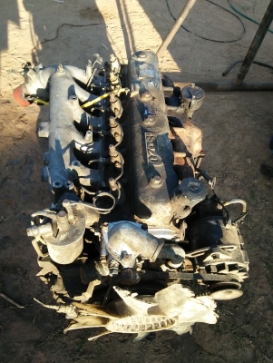 ขายเครื่อง อีซูซุ 6bb1 เครื่องหลวม ไม่มีเอกสาร อุปกรตามรูปเลยครับ