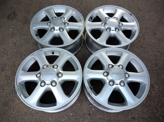 ขายล้อแม็ก Isuzu D-max ขอบ16 ชุดละ 3,500 บาท ขายล้อแม็ก Isuzu D-max ขอบ16 ชุดละ 3,500 บาท