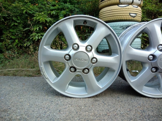 ขายล้อแม็ก Isuzu D-max ขอบ16 ชุดละ 3,500 บาท ขายล้อแม็ก Isuzu D-max ขอบ16 ชุดละ 3,500 บาท