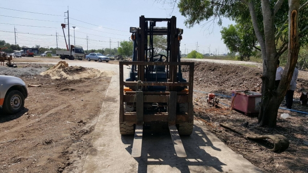 ขายรถโฟล์คลิฟท์มือสอง toyota รุ่น 7 ขนาด 4 ตัน ขายรถโฟล์คลิฟท์มือสอง toyota รุ่น 7 ขนาด 4 ตัน