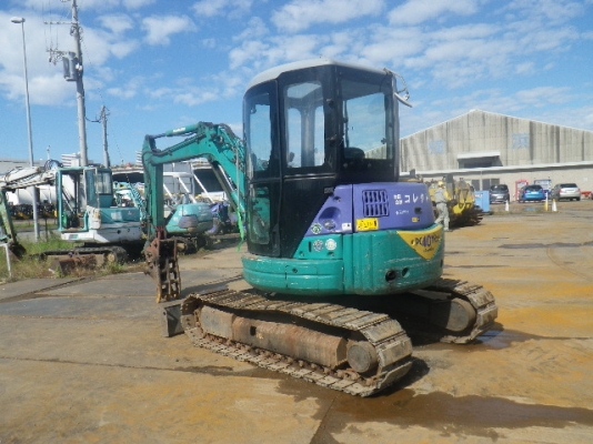 Komatsu PC40MR-1 ตู้เก๋ง เก่าญี่ปุ่น แทรคเหล็ก
