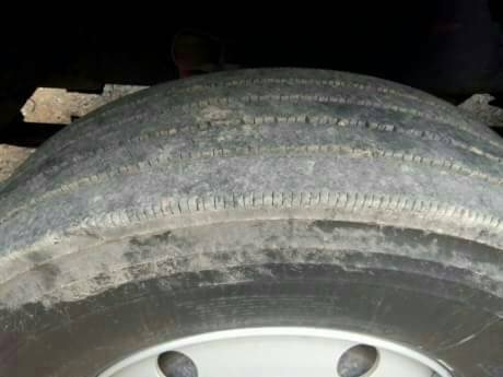 รถอีซูซุ 10 ล้อ ( ท้ายลาด ) FXZ 240 แรงม้า. ปี 35. , ( หัวขาว ตัวแรก. ) สนใจติดต่อ 081 - 6079515