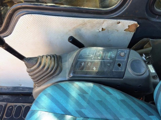 ขาย 895,000 KOMATSU pc 120-6 ZE JAPAN  เครื่องดี ปั้มแรง เอวแน่น ช่วงล่างเต็ม แอร์เย็น เอกสารอินวอยท์ รถอยู่ มหาสารคาม 090-772-3710 090-772-3708