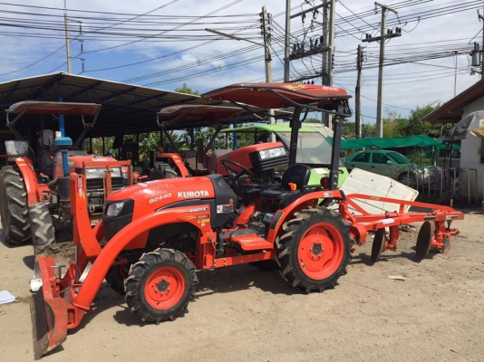 รถไถมือสอง KUBOTA MAX รุ่น B2440 พร้อมใช้  มีรับประกัน แถมผานสาม