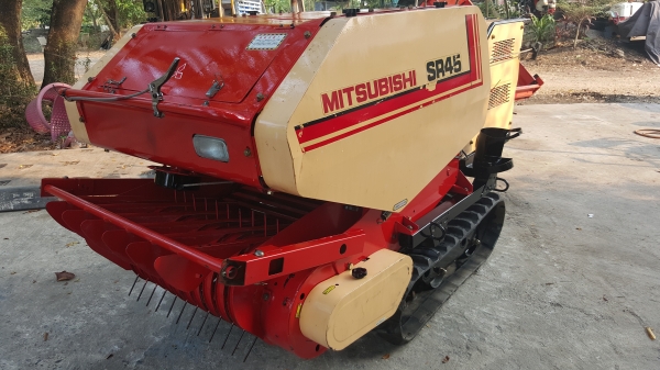 รถอัดฟาง เดินตาม รหัสสินค้า C3 - 17  สอบถามต่อรองได้ขายได้ขาย