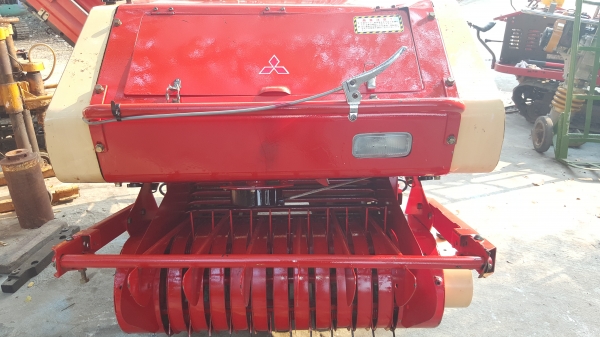 รถอัดฟาง เดินตาม รหัสสินค้า C3 - 17  สอบถามต่อรองได้ขายได้ขาย