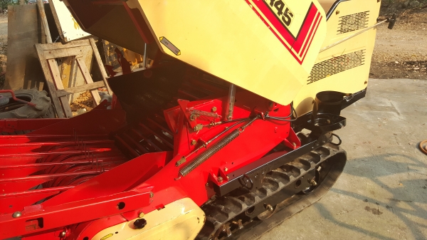 รถอัดฟาง เดินตาม รหัสสินค้า C3 - 17  สอบถามต่อรองได้ขายได้ขาย